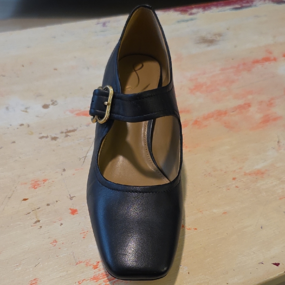 Sam Edelman Black Mary Jane Heels with Gold Buckle - Picture 3 of 9